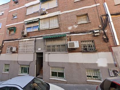20.83% of the full ownership, 4.16% of the bare ownership and 4.16% of the usufruct of the interior ground floor home on C/ Alejandrina Morán, in Madrid. FR 84563 RP Madrid 52