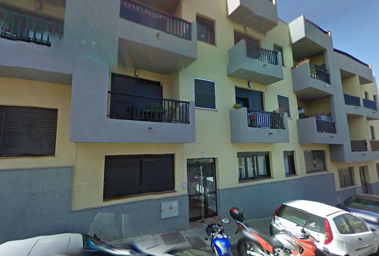 Vivienda letra A en planta 2ª, con parking nº3, C/ Real, de Arona (S.C. de Tenerife). FR 61081 RP Arona